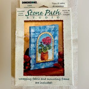 Dimensions Counted cross stitch, Potted Geranium on 3D Frame. Everything incl.